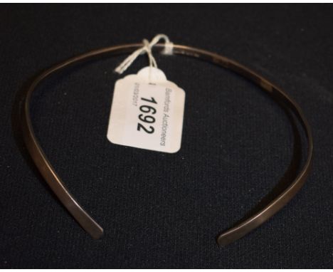 Isaac Cohen - a vintage 1960s Swedish modernist silver stiff collarette necklace, fixed solid shaped body, date code for 1964