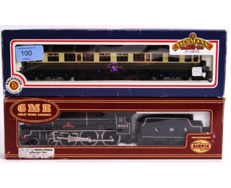 00 GAUGE: An Airfix 00 gauge railway trainset Royal Scots locomotive within the original box, along with a Bachmann 34-050 ca