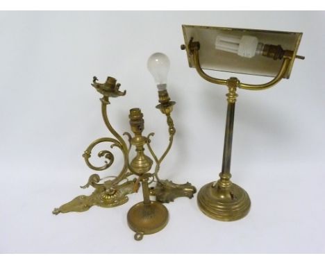 Brass desk lamp; single brass train or ship light with swivel fitting & two brass wall lights. (4). Condition report:All need