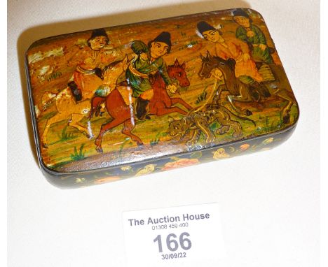 Persian hand painted papier mache snuff box, early 20th c.