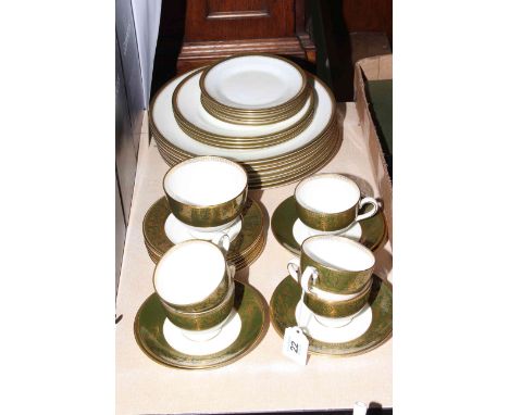 Wedgwood Florentine-Arras Green tea china comprising six plates, six saucers, five cups and sugar basin, and Chester eight di