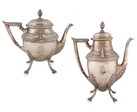 A MIKHAIL PERCHIN RUSSIAN SILVER COFFEE POT AND TEAPOT, MOSCOW, CIRCA 1890comprising of a coffee pot and teapot, both with fo