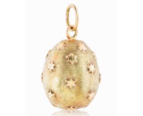 A FABERGE YELLOW GOLD EGG PENDANT, ST. PETERSBURG, 1908-1927the ovoid body with a raised pattern of six-pointed stars, suspen