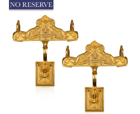 PAIR OF FRENCH ORMOLU SHELF SCONCES, LATE 19TH-EARLY 20TH CENTURY a pair of ormolu guild brackets formed as shelves, each of 