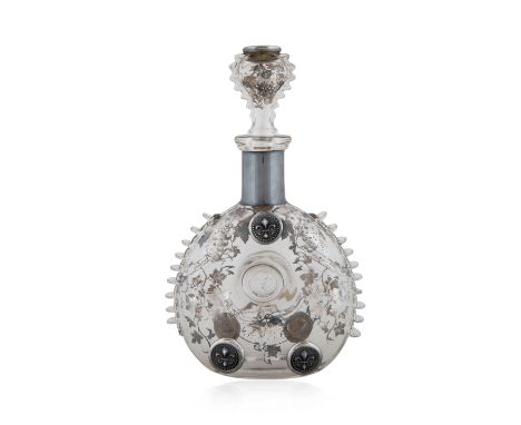 A SILVER-MOUNTED CRYSTAL DECANTER, BACCARAT FOR GRANDE CHAMPAGNE COGNAC, REMY MARTIN &amp; CO., 20TH CENTURY of flat circular