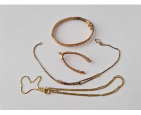 A child's bracelet wish bone brooch 9ct and chain 9ct AF 9.5 gms inc.