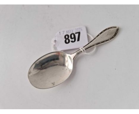 A caddy spoon with decorated rim, Birmingham 1931 by APC