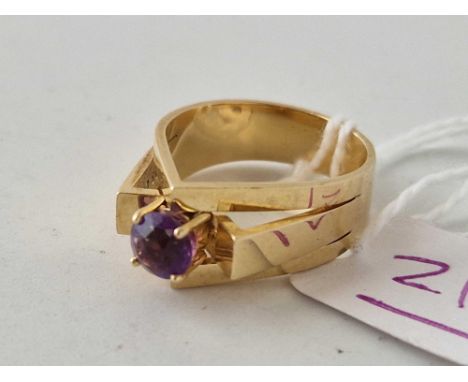 A 1960S ABSTRACT RING SET WITH A AMETHYST AND SIGNED Br.J 14CT GOLD SIZE N 6.7 GMS