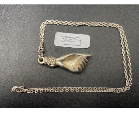 A silver religious hand necklace 15 gms