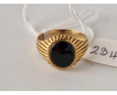 A black onyx ring 9ct size M 2.3 gms