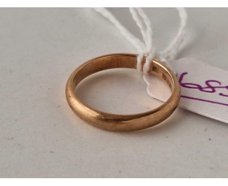 A band ring 9ct size M 2.4 gms