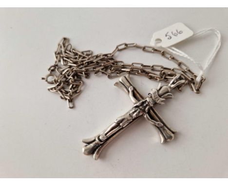 A large silver chain and cross 24 inch 33 gms