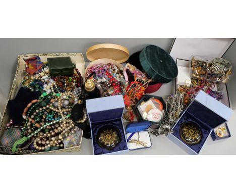 A large collection of vintage and modern costume jewellery 