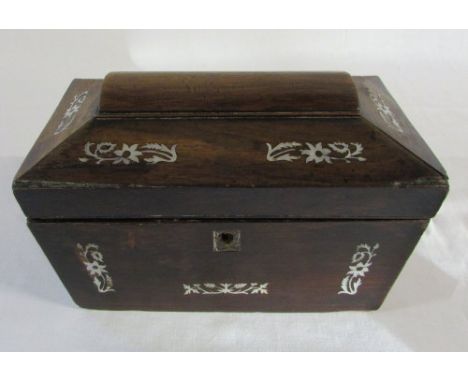 Wooden tea caddy with mother of pearl decoration (af)