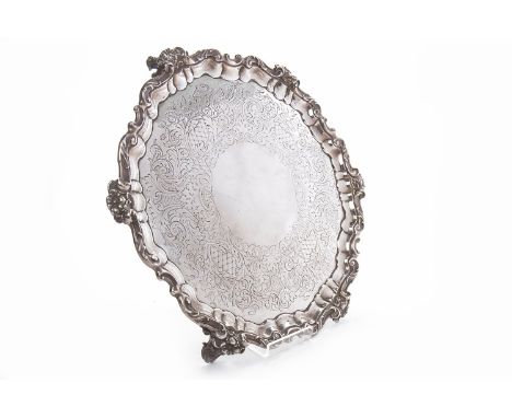 EARLY VICTORIAN SILVER SALVERmaker Charles Reily & George Storer, London 1842, of circular form with cast serpentine rim with