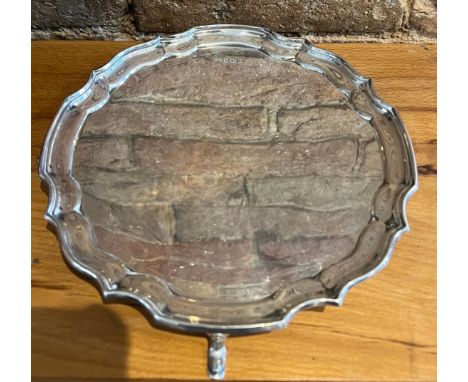 Silver salver with scalloped edge Sheffield 1978, maker F Drury. Diameter 20.5cm. Weight 324gm. 