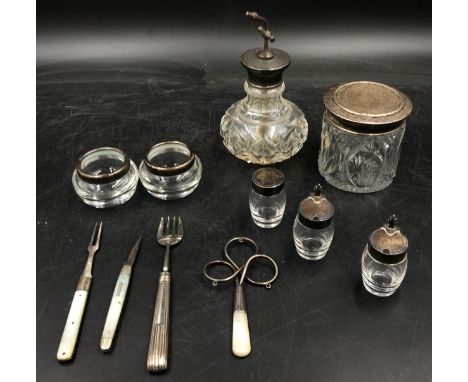 Miscellaneous collection of silver embellished items to include two trinket dishes, a very small condiment set, a perfume ato