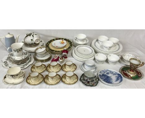 Miscellany of ceramics to include Minton bone china, "Ancient Lights", part dinner/tea service,  Colclough Ivy pattern four c