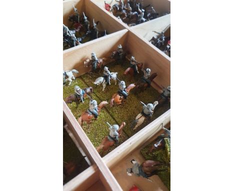 A large tray of 28 regiments of Confederate infantry. 1/72nd or equivalent scale metal and plastic, with a large tray of conf