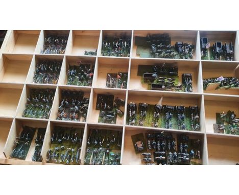 A large tray of plastic and metal confederate Artillery and a large tray of Union Cavalry. 1/72nd or equivalent scale&nbsp;
