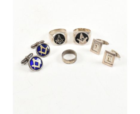 A collection of silver and Masonic jewellery. The jewellery to include two Masonic rings with the square and compass motif, b