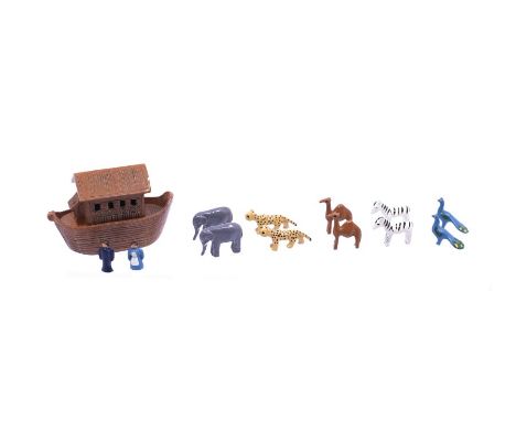 Hantel painted Pewter miniatures 1982 first issue Scotland;&nbsp; Noah's ark VM13 complete with its 10 figures( 1 set)