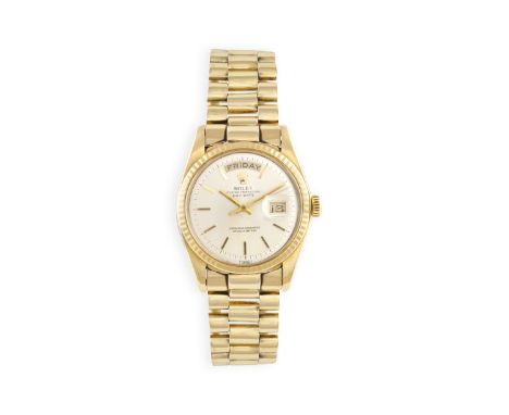 AN 18K GOLD AUTOMATIC CALENDAR 'OYSTER PERPETUAL DAY-DATE' BRACELET WATCH, BY ROLEX, CIRCA 197026-jewel Cal. 1556 automatic m