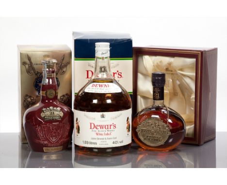 DEWAR'S WHITE LABEL
Blended Scotch Whisky in handled flagon. 1.89 L, 40% volume, in carton.
CHIVAS BROTHERS ROYAL SALUTE 21 Y