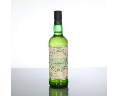 DALWHINNIE SMWS 102.7
Cask strength single Highland malt whisky, distilled in March 1979 and bottled in January 1994 for the 