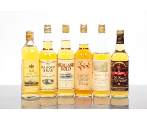 BANOCH BRAE
Blended Scotch Whisky. 70cl, 40% volume.
HIGHLAND GOLD
Blended Scotch Whisky. 70cl, 40% volume.
SCOTCH RILL
Blend