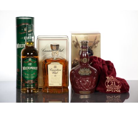 ROYAL SALUTE 21 YEAR OLD
Blended Scotch Whisky by Chivas Brothers, in ruby decanter. 70cl, 40% volume, with pouch, in carton.