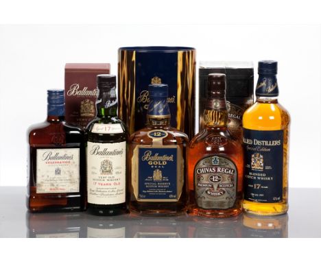 BALLANTINE'S 17 YEAR OLD
Blended Scotch whisky. For Asian market. 50cl, 43% volume, in carton.
BALLANTINE'S CELEBRATION 
Blen