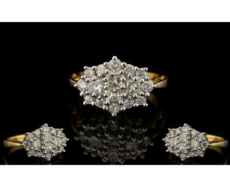 Ladies - Attractive 18ct Gold Princes Cut and Brilliant Cut Diamond Dress Ring. The Princes Cut and Round Brilliant Diamond o