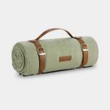 Green Waterproof Picnic Blanket. - ER47