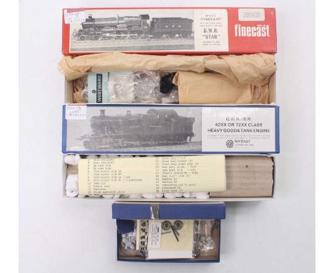 Three 00 gauge kits, to include Sunderland Models GWR C1.AR tank, a Wills Finecast GWR star class, body kit, and a GWR 42xx, 