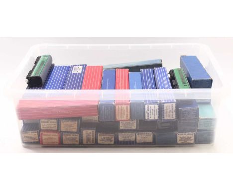 Hornby-Dublo coaches, mostly 3-rail but a few for both 2 &amp; 3 rail: 28 boxed &amp; 9 unboxed. Overall condition (VG-E) som