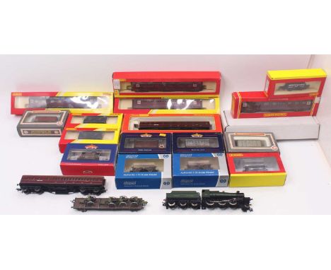 One tray containing 00 gauge rolling stock to include an unboxed Bachmann 53xx 2-6-0 mogul, in GWR unlined green, no.5322, a 