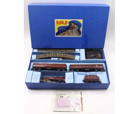 EDP2 Hornby-Dublo3-rail ‘Duchess of Atholl’ passenger set comprising EDL2, 4-6-2 loco &amp; tender of same name. The 6 of 623