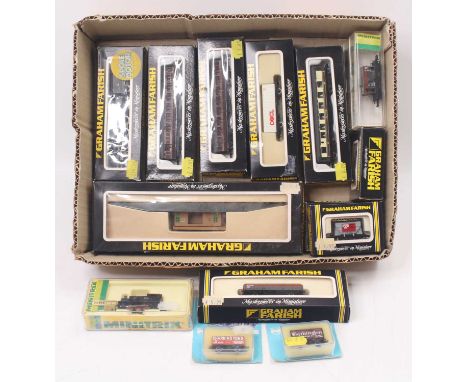 A small collection of N gauge to include a Graham Farish unnamed Duchess in LMS black, split footplate, no.6242 a generic 0-6
