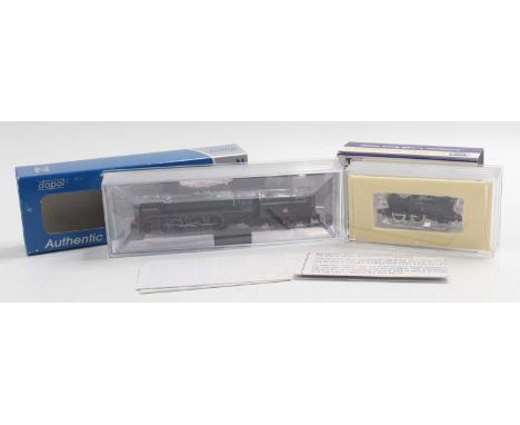 Two Dapol N gauge locos including a 14xx in BR black, early emblem, no.1458, and a Britannia class loco in BR lined green, ea