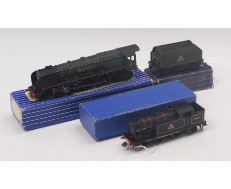Two Hornby-Dublo 3-rail locos: EDL17, 0-6-2 tank loco BR matt lined black No.69557 (NM) with instructions (BG); with EDL12 4-