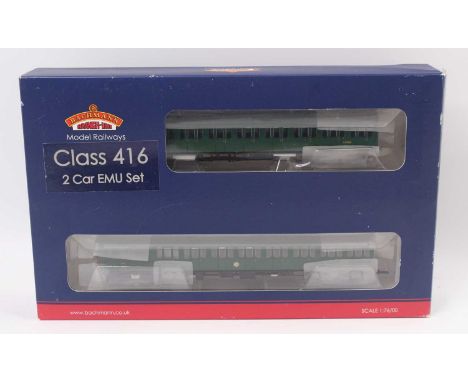 Bachmann 00 gauge class 416 2 car EMU set, 3rd rail electric, with small yellow warning panels, in BR southern region green, 