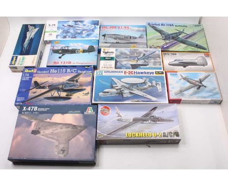 12 Airfix and similar 1:72 scale plastic kits for aircraft to include a Hasegawa F-106 Delta Dart, a Lockheed U-2 by Airfix, 