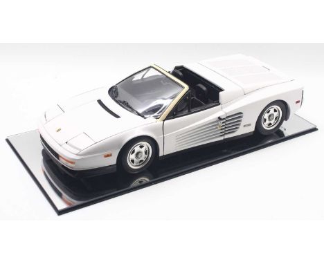 Pocher 1/8 scale kit built model of a No.K52 Ferrari Testarossa Spider in white body, a very clean and excellent example hous