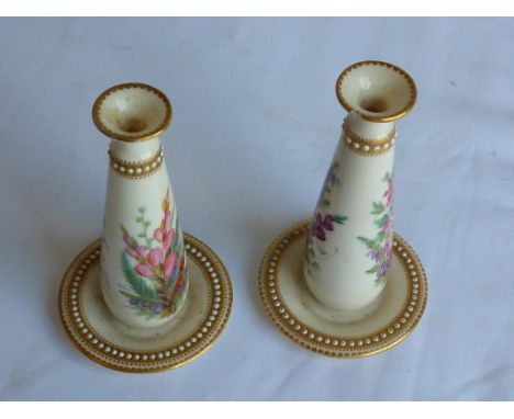 PR. ROYAL WORCESTER BLUSH IVORY TAPERED VASES WITH HAND PAINTED FLORAL DECORATION, 1 AF, APPROX. 13 cm H.