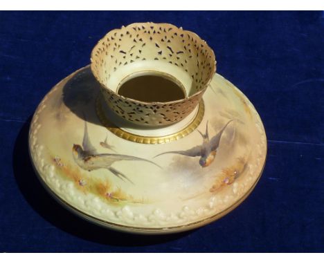 ROYAL WORCESTER BLUSH COMPRESSED VASE ENAMELLED SWALLOWS IN FLIGHT WITH PIERCED COLLAR APPROX. 5.5 INSDOES HAVE A SLIGHT CRAC