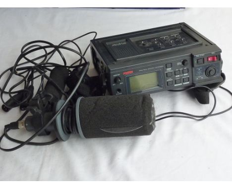 FOSTEX FR 2 FIELD MEMORY RECORDER C/W TELINGA PRO 5848 MICROPHONE