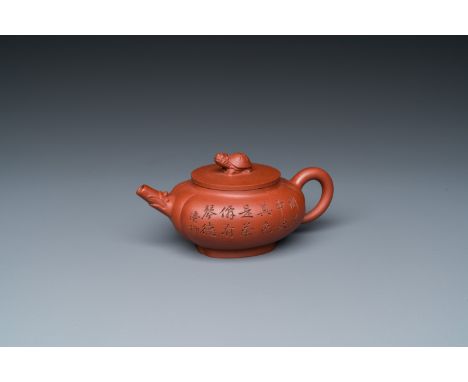 Fullt title: A Chinese Yixing stoneware teapot and cover, signed Chen Jinhou ___, RepublicDescription: L.: 13 cm - H.: 4,5 cm