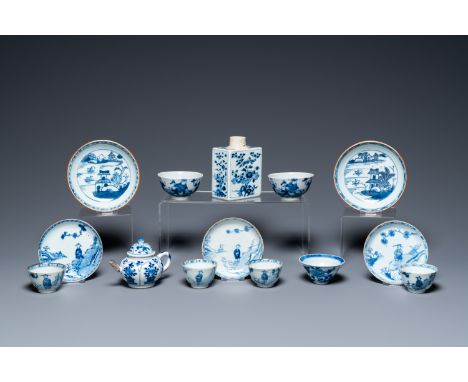 Fullt title: 14 Chinese blue and white tea wares, Kangxi and laterDescription: L.: 11,5 cm - H.: 8 cm (the teapot)H.: 11,5 cm