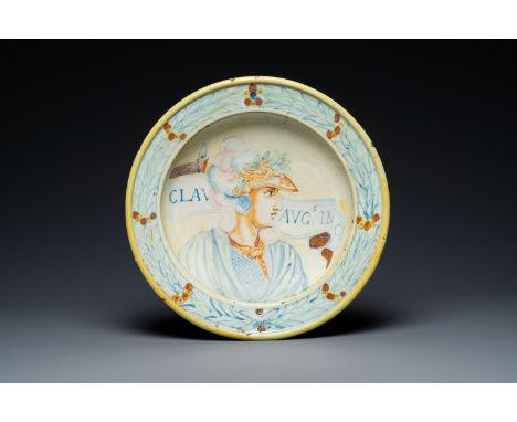 Fullt title: An Italian maiolica portrait dish depicting the Roman emperor Claudius, 17th C.Description: Dia.: 29,5 cm Condit